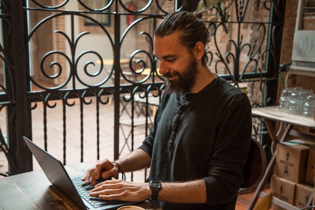 Gianluca Gotto: scrittore e nomade digitale